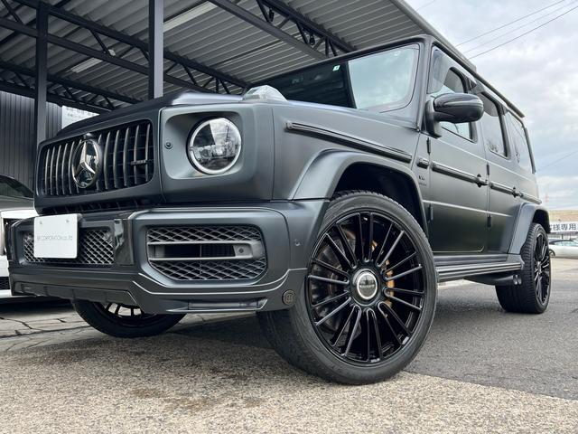 Ｇクラス Ｇ６３　エディションマットブラック　正規ディーラー車　限定車　左ハンドル　ＡＭＧカーボンパッケージ　ＡＭＧエクスクルーシブ　ナイトパッケージ　ＭＡＮＳＯＲＹ２２インチホイール　ＢＲＡＢＵＳフロント　ＢＲＡＢＵＳリアスポイラー（5枚目）