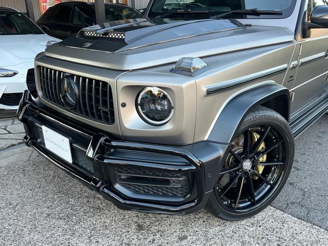 Ｇクラス Ｇ６３　ＡＭＧ　２０ｔｈアニバーサリー　正規ディーラー車　右ハンドル　限定３００台（内１００台限定）ナイトパッケージＩＩ　鍛造２３インチオリジナルホイール（新品装着）新品タイヤ　新車取説　保証書　スペアキー有（5枚目）