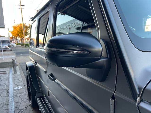 Ｇクラス Ｇ６３　ＡＭＧ　２０ｔｈアニバーサリー　正規ディーラー車　右ハンドル　限定３００台（内１００台限定）ナイトパッケージＩＩ　鍛造２３インチオリジナルホイール（新品装着）新品タイヤ　新車取説　保証書　スペアキー有（15枚目）
