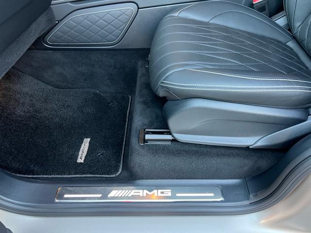 Ｇクラス Ｇ６３　ＡＭＧ　２０ｔｈアニバーサリー　正規ディーラー車　右ハンドル　限定３００台（内１００台限定）ナイトパッケージＩＩ　鍛造２３インチオリジナルホイール（新品装着）新品タイヤ　新車取説　保証書　スペアキー有（34枚目）
