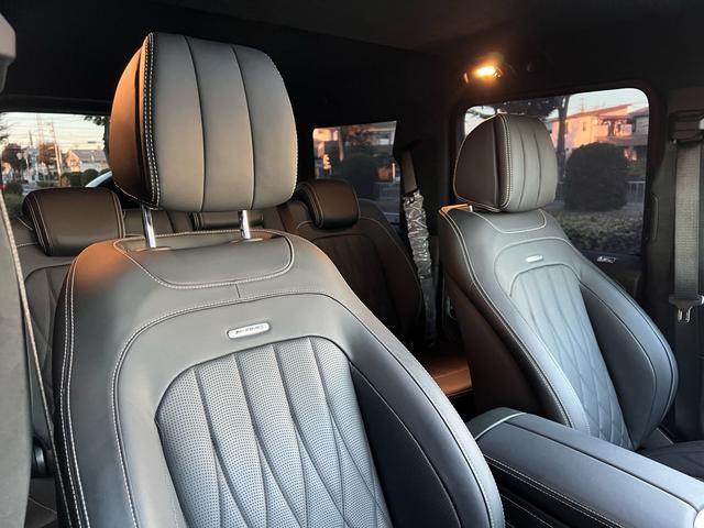 Ｇクラス Ｇ６３　ＡＭＧ　２０ｔｈアニバーサリー　正規ディーラー車　右ハンドル　限定３００台（内１００台限定）ナイトパッケージＩＩ　鍛造２３インチオリジナルホイール（新品装着）新品タイヤ　新車取説　保証書　スペアキー有（51枚目）