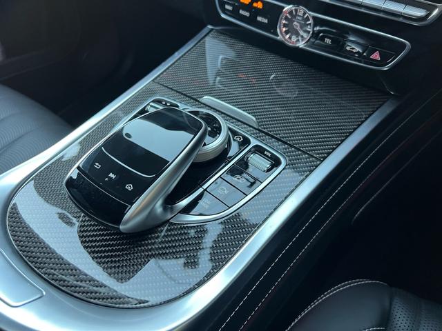 Ｇクラス Ｇ６３　ＡＭＧ　２０ｔｈアニバーサリー　正規ディーラー車　右ハンドル　限定３００台（内１００台限定）ナイトパッケージＩＩ　鍛造２３インチオリジナルホイール（新品装着）新品タイヤ　新車取説　保証書　スペアキー有（58枚目）