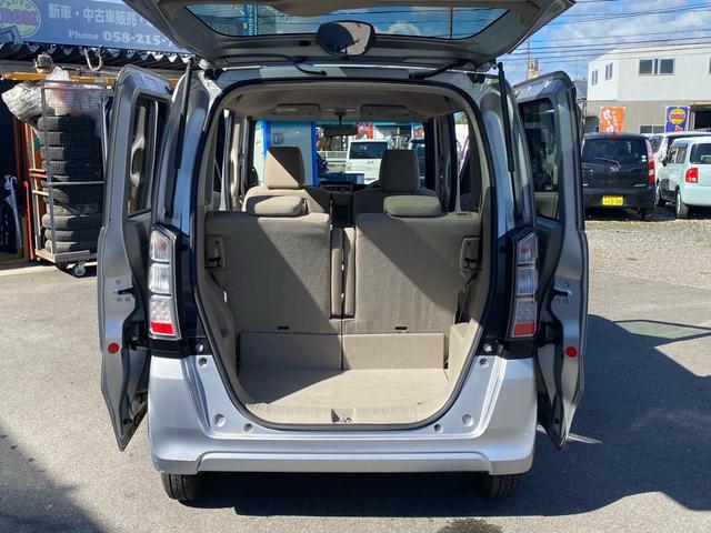 Ｎ－ＢＯＸ Ｇ・Ｌパッケージ　Ｉ－ＳＴＯＰ　ベンチ席　ＡＷ　全席ＰＷ　イモビライザー　衝突安全ボディ　ＡＡＣ　横滑り防止　スマートキー　ＡＢＳ　キーレスＥ　パワーステアリング　片側電動両側スライドドア　運転席エアバッグ（28枚目）