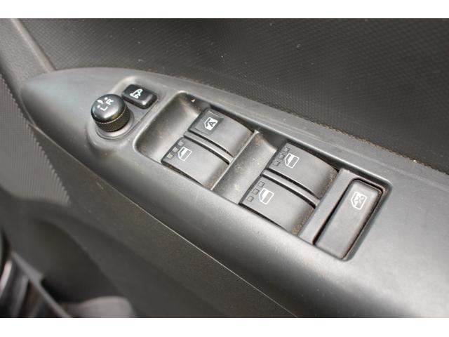 タント カスタムＸ　盗難防止付き　ＰＷ　Ｗエアバッグ　ＳＲＳ　フルオートエアコン　ＰＳ　衝突安全ボディ　ＡＢＳ（28枚目）