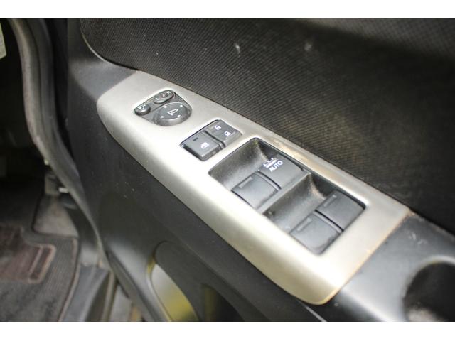 Ｎ－ＢＯＸカスタム Ｇ・Ｌパッケージ　アイドリングストップ車　スマキ－　フロントベンチシート　パワーウィンドウ　盗難防止システム　オートエアコン　パワステ　キーレスエントリー　両席エアバック　ＡＢＳ　横滑り防止　運転席エアバック（31枚目）