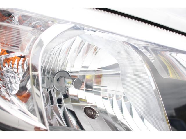 ソリオ ハイブリッドＭＸ　アイスト　パワーウインド　イモビライザー　フルオートエアコン　パワーステアリング　キーフリー　ＥＳＰ　シートヒーター　衝突安全ボディ　Ｗエアバック　運転席エアバック　ウォークスルー　サイドエアバック（9枚目）