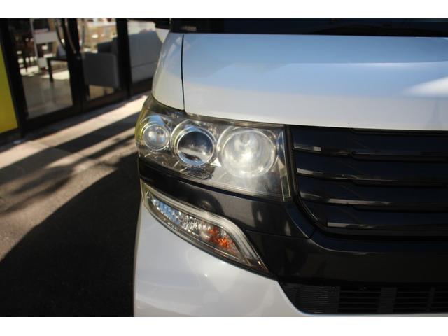 Ｎ－ＢＯＸカスタム Ｇ・ターボＡパッケージ　オートエアコン　イモビライザー　キーフリー　パワーウィンドウ　オートクルーズコントロール　ベンチシート　サイドエアバック　ＡＢＳ　パワーステアリング　エアバック　エコアイドル　エマージェンシーＳ（9枚目）