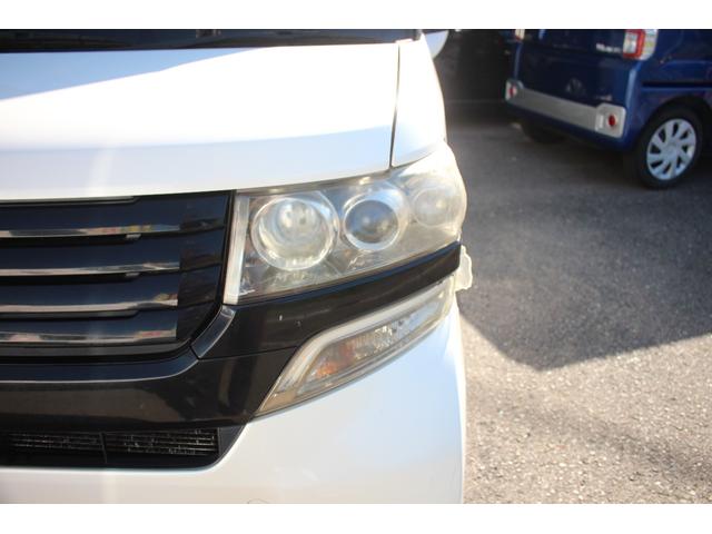 Ｎ－ＢＯＸカスタム Ｇ・ターボＡパッケージ　オートエアコン　イモビライザー　キーフリー　パワーウィンドウ　オートクルーズコントロール　ベンチシート　サイドエアバック　ＡＢＳ　パワーステアリング　エアバック　エコアイドル　エマージェンシーＳ（10枚目）