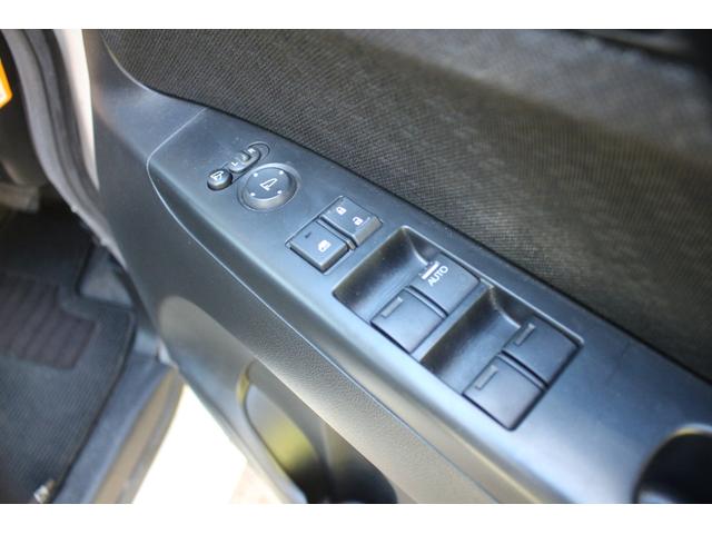 Ｎ－ＢＯＸカスタム Ｇ・ターボＡパッケージ　オートエアコン　イモビライザー　キーフリー　パワーウィンドウ　オートクルーズコントロール　ベンチシート　サイドエアバック　ＡＢＳ　パワーステアリング　エアバック　エコアイドル　エマージェンシーＳ（26枚目）