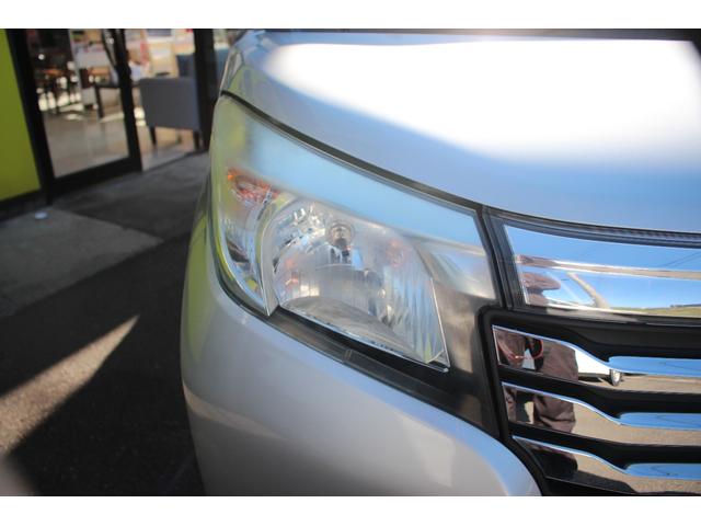 ソリオ ハイブリッドMX アイスト パワーウインド イモビライザー フルオートエアコン パワーステアリング キーフリー ESP シートヒーター 衝突安全ボディ Wエアバック 運転席エアバック ウォークスルー サイドエアバック(8枚目)