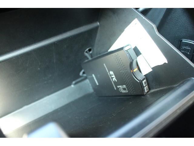 ソリオ ハイブリッドMX アイスト パワーウインド イモビライザー フルオートエアコン パワーステアリング キーフリー ESP シートヒーター 衝突安全ボディ Wエアバック 運転席エアバック ウォークスルー サイドエアバック(33枚目)