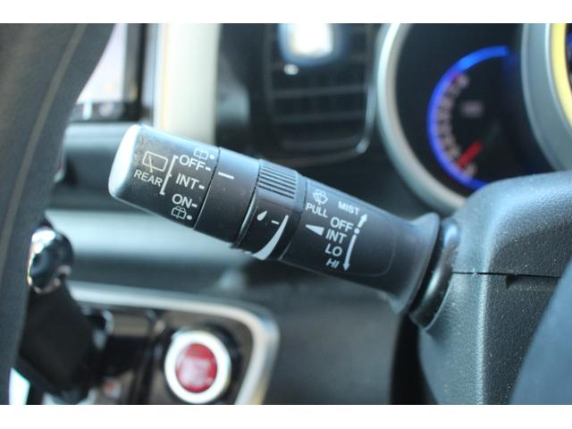 Ｎ－ＢＯＸカスタム Ｇ　ＳＳパッケージ　スマ－トキ－　エアコン　ＥＳＣ　Ａ－ＳＴＯＰ　盗難防止システム　パワーウィンドウ　運転席助手席エアバッグ　ＡＢＳ　キーレス　ベンチシート　パワーステアリング　運転席エアバック（25枚目）