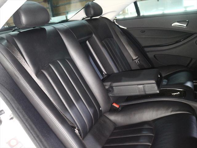 CLS500 サンルーフ/黒本革シート/ETC(38枚目)