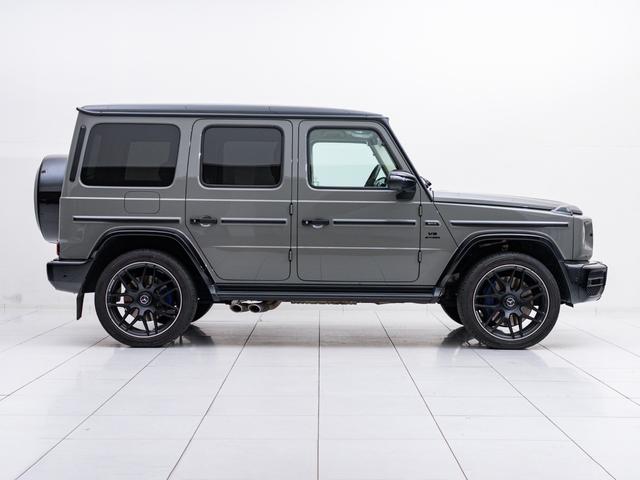 Ｇクラス Ｇ６３　ＡＭＧレザーエクスクルーシブパッケージ　保証付　ＡＭＧ世田谷オーダープログラム　特別色クラシックグレー　純正ナイトパッケージ　マットブラック２２インチ　ホワイトウッドインテリアトリム　レザーエクスクルーシブＰＫＧ　マヌファクトゥーアＰプラス（18枚目）
