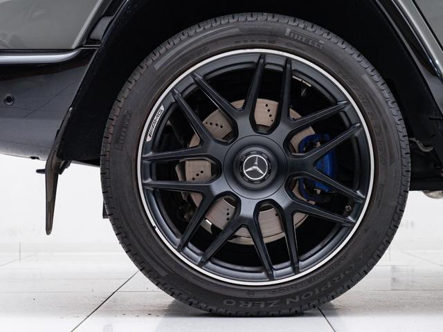 Ｇクラス Ｇ６３　ＡＭＧレザーエクスクルーシブパッケージ　保証付　ＡＭＧ世田谷オーダープログラム　特別色クラシックグレー　純正ナイトパッケージ　マットブラック２２インチ　ホワイトウッドインテリアトリム　レザーエクスクルーシブＰＫＧ　マヌファクトゥーアＰプラス（19枚目）