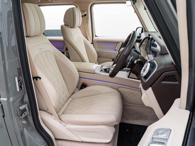Ｇクラス Ｇ６３　ＡＭＧレザーエクスクルーシブパッケージ　保証付　ＡＭＧ世田谷オーダープログラム　特別色クラシックグレー　純正ナイトパッケージ　マットブラック２２インチ　ホワイトウッドインテリアトリム　レザーエクスクルーシブＰＫＧ　マヌファクトゥーアＰプラス（24枚目）