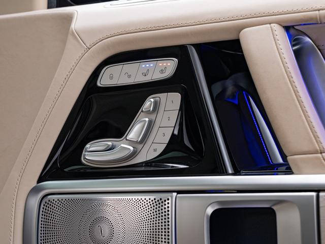 Ｇクラス Ｇ６３　ＡＭＧレザーエクスクルーシブパッケージ　保証付　ＡＭＧ世田谷オーダープログラム　特別色クラシックグレー　純正ナイトパッケージ　マットブラック２２インチ　ホワイトウッドインテリアトリム　レザーエクスクルーシブＰＫＧ　マヌファクトゥーアＰプラス（32枚目）