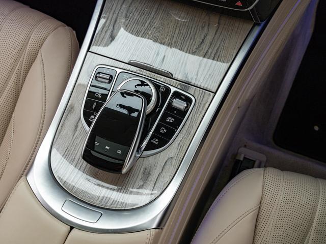 Ｇクラス Ｇ６３　ＡＭＧレザーエクスクルーシブパッケージ　保証付　ＡＭＧ世田谷オーダープログラム　特別色クラシックグレー　純正ナイトパッケージ　マットブラック２２インチ　ホワイトウッドインテリアトリム　レザーエクスクルーシブＰＫＧ　マヌファクトゥーアＰプラス（43枚目）