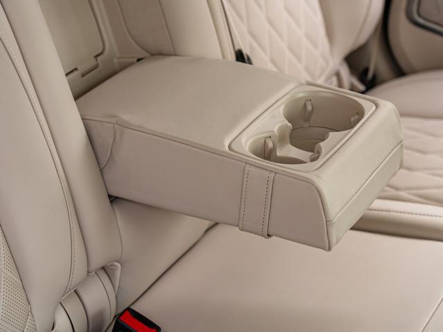 Ｇクラス Ｇ６３　ＡＭＧレザーエクスクルーシブパッケージ　保証付　ＡＭＧ世田谷オーダープログラム　特別色クラシックグレー　純正ナイトパッケージ　マットブラック２２インチ　ホワイトウッドインテリアトリム　レザーエクスクルーシブＰＫＧ　マヌファクトゥーアＰプラス（51枚目）
