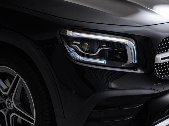 MERCEDES BENZ GLB GLB200D 4MATIC AMG LINE PACKAGE