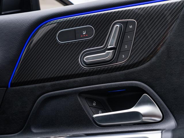 MERCEDES BENZ GLB GLB200D 4MATIC AMG LINE PACKAGE