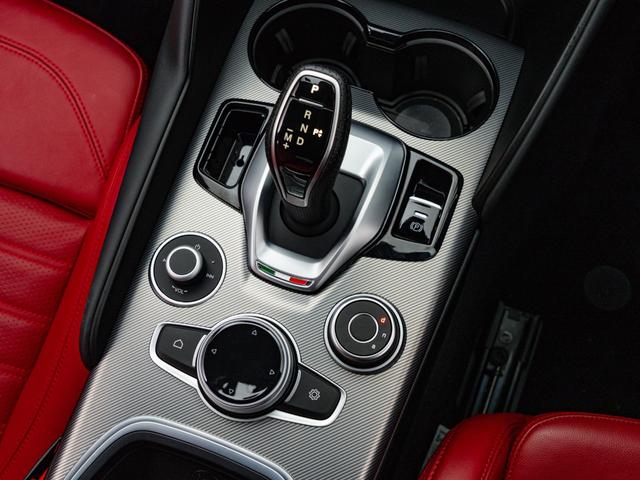 ALFA ROMEO GIULIA VELOCE