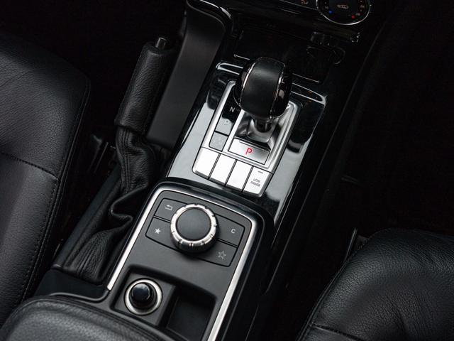 Ｇクラス Ｇ３５０ｄ　保証付　ラグジュアリーパッケージ　ＡＭＧ２０インチ　サンルーフ　ブラックレザーシート　アダプティブクルーズコントロール　フルセグＴＶ　前後席シートヒーター　バックカメラ　ハーマンカードンオーディオ（31枚目）