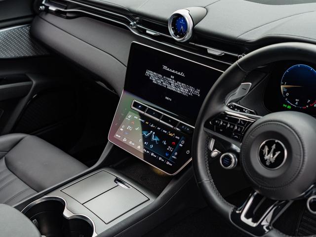 グレカーレ ＧＴ　保証付　パノラミックサンルーフ　Ｓｏｎｕｓ　ｆａｂｅｒサウンドシステム　ＬＥＤヘッドライト　ヒーター付き黒革　フルセグＴＶ　ワイヤレスチャージャー　パーキングアシスト　３６０カメラ　バーチャルＣＰ（22枚目）