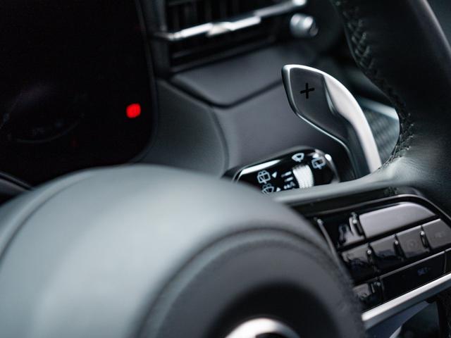 グレカーレ ＧＴ　保証付　パノラミックサンルーフ　Ｓｏｎｕｓ　ｆａｂｅｒサウンドシステム　ＬＥＤヘッドライト　ヒーター付き黒革　フルセグＴＶ　ワイヤレスチャージャー　パーキングアシスト　３６０カメラ　バーチャルＣＰ（28枚目）