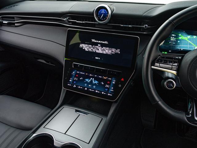 グレカーレ ＧＴ　保証付　パノラミックサンルーフ　Ｓｏｎｕｓ　ｆａｂｅｒサウンドシステム　ＬＥＤヘッドライト　ヒーター付き黒革　フルセグＴＶ　ワイヤレスチャージャー　パーキングアシスト　３６０カメラ　バーチャルＣＰ（32枚目）