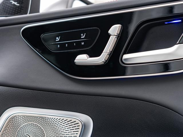 Cクラスステーションワゴン C43 4マチック 保証付 禁煙ワンオーナー車 パノラミックスライディングルーフ 純正AMG21インチアルミ ヘッドアップディスプレイ ヒーター&ベンチレーションシート フルセグTV レーダーセーフティパッケージ(23枚目)