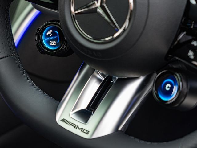 Cクラスステーションワゴン C43 4マチック 保証付 禁煙ワンオーナー車 パノラミックスライディングルーフ 純正AMG21インチアルミ ヘッドアップディスプレイ ヒーター&ベンチレーションシート フルセグTV レーダーセーフティパッケージ(29枚目)