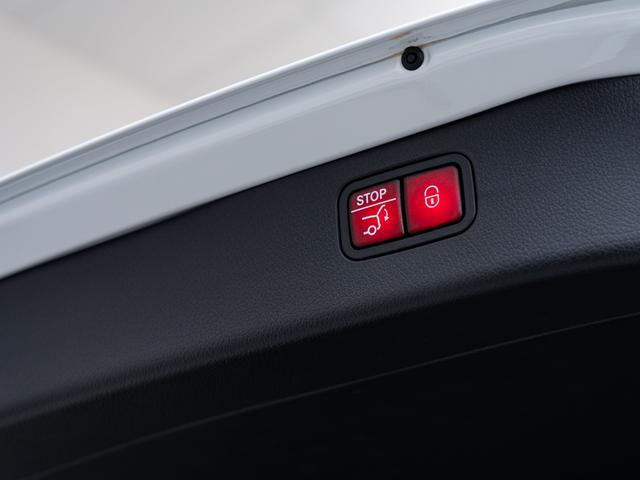 Cクラスステーションワゴン C43 4マチック 保証付 禁煙ワンオーナー車 パノラミックスライディングルーフ 純正AMG21インチアルミ ヘッドアップディスプレイ ヒーター&ベンチレーションシート フルセグTV レーダーセーフティパッケージ(50枚目)