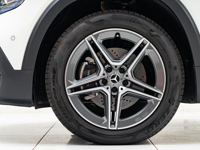 GLB GLB200d 4マチック AMGラインパッケージ 保証付 3列7人乗 パノラミックスライディングルーフ アドバンスドパッケージ 純正ナビ フルセグTV パワーバックドア AMG19インチ アダプティブクルーズコントロール メモリー機能付き電動シート(7枚目)