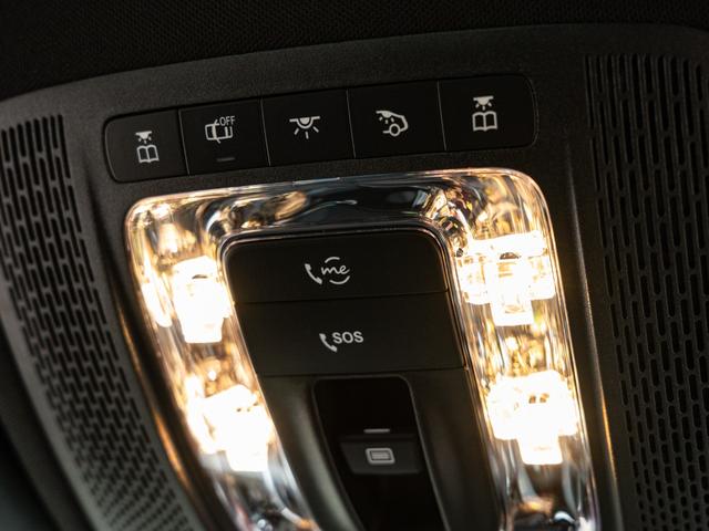 GLB GLB200d 4マチック AMGラインパッケージ 保証付 3列7人乗 パノラミックスライディングルーフ アドバンスドパッケージ 純正ナビ フルセグTV パワーバックドア AMG19インチ アダプティブクルーズコントロール メモリー機能付き電動シート(28枚目)