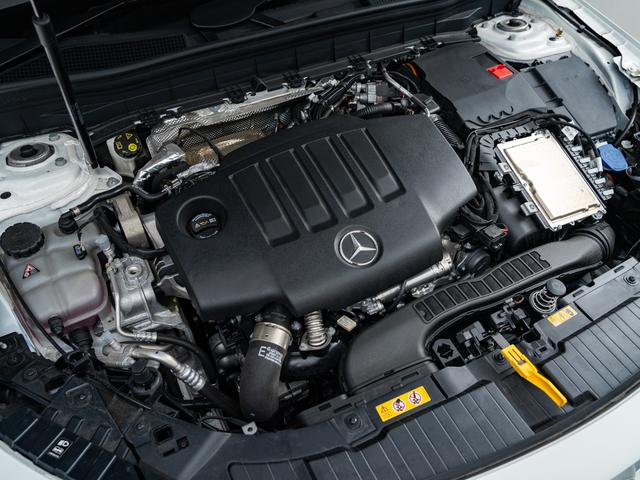 GLB GLB200d 4マチック AMGラインパッケージ 保証付 3列7人乗 パノラミックスライディングルーフ アドバンスドパッケージ 純正ナビ フルセグTV パワーバックドア AMG19インチ アダプティブクルーズコントロール メモリー機能付き電動シート(44枚目)