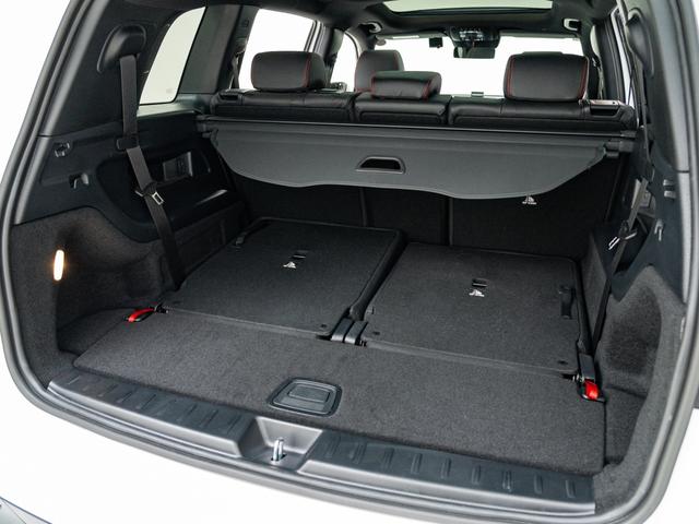 GLB GLB200d 4マチック AMGラインパッケージ 保証付 3列7人乗 パノラミックスライディングルーフ アドバンスドパッケージ 純正ナビ フルセグTV パワーバックドア AMG19インチ アダプティブクルーズコントロール メモリー機能付き電動シート(48枚目)