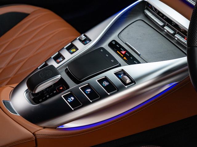 ＧＴ ４ドアクーペ ５３　４マチック＋　保証付　フルレザー仕様インテリア　ダイヤモンドステッチ入りナッパレザー　ＯＰ純正マットカラー　ＡＭＧエクステリアナイトパッケージ　ＡＭＧ　ＲＩＤＥ　ＣＯＮＴＲＯＬ＋エアサス　アップルカープレイ　地デジ（25枚目）