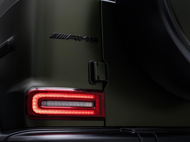 Gクラス G63 ブラックアクセントエディション 保証付 60台限定ブラックアクセントエディション 初採用フルレザーパッケージ 純正AMGナイトパッケージ&ツートンボディ マヌファクトゥーアプログラムプラス 専用ブラックエグゾースト ダーククローム(17枚目)