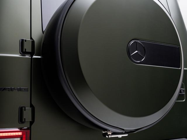 Gクラス G63 ブラックアクセントエディション 保証付 60台限定ブラックアクセントエディション 初採用フルレザーパッケージ 純正AMGナイトパッケージ&ツートンボディ マヌファクトゥーアプログラムプラス 専用ブラックエグゾースト ダーククローム(18枚目)