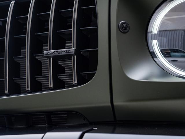 Gクラス G63 ブラックアクセントエディション 保証付 60台限定ブラックアクセントエディション 初採用フルレザーパッケージ 純正AMGナイトパッケージ&ツートンボディ マヌファクトゥーアプログラムプラス 専用ブラックエグゾースト ダーククローム(24枚目)