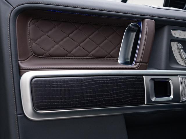 Gクラス G63 ブラックアクセントエディション 保証付 60台限定ブラックアクセントエディション 初採用フルレザーパッケージ 純正AMGナイトパッケージ&ツートンボディ マヌファクトゥーアプログラムプラス 専用ブラックエグゾースト ダーククローム(32枚目)