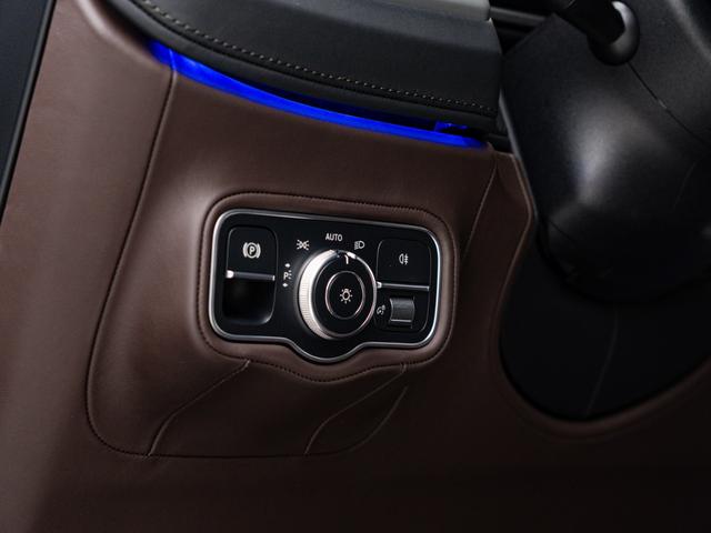 Gクラス G63 ブラックアクセントエディション 保証付 60台限定ブラックアクセントエディション 初採用フルレザーパッケージ 純正AMGナイトパッケージ&ツートンボディ マヌファクトゥーアプログラムプラス 専用ブラックエグゾースト ダーククローム(36枚目)