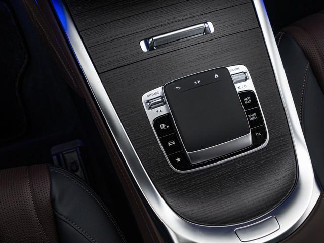 Gクラス G63 ブラックアクセントエディション 保証付 60台限定ブラックアクセントエディション 初採用フルレザーパッケージ 純正AMGナイトパッケージ&ツートンボディ マヌファクトゥーアプログラムプラス 専用ブラックエグゾースト ダーククローム(45枚目)