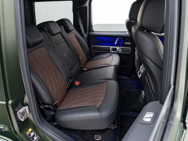 Gクラス G63 ブラックアクセントエディション 保証付 60台限定ブラックアクセントエディション 初採用フルレザーパッケージ 純正AMGナイトパッケージ&ツートンボディ マヌファクトゥーアプログラムプラス 専用ブラックエグゾースト ダーククローム(50枚目)