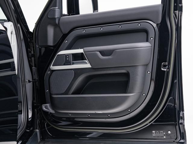 ディフェンダー 110X-ダイナミックHSE D300 保証付 サイドステップ スライディングサンルーフ ヒーター&ベンチレーション機能 エクステンデッドブラックエクステリアパック エアサスペンション フル液晶メーターパネル MERIDIANオーディオ(24枚目)