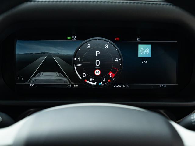 ディフェンダー 110X-ダイナミックHSE D300 保証付 サイドステップ スライディングサンルーフ ヒーター&ベンチレーション機能 エクステンデッドブラックエクステリアパック エアサスペンション フル液晶メーターパネル MERIDIANオーディオ(30枚目)