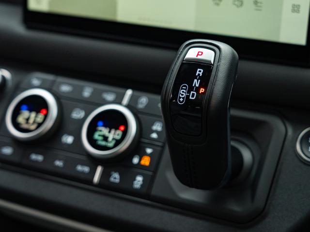 ディフェンダー 110X-ダイナミックHSE D300 保証付 サイドステップ スライディングサンルーフ ヒーター&ベンチレーション機能 エクステンデッドブラックエクステリアパック エアサスペンション フル液晶メーターパネル MERIDIANオーディオ(37枚目)