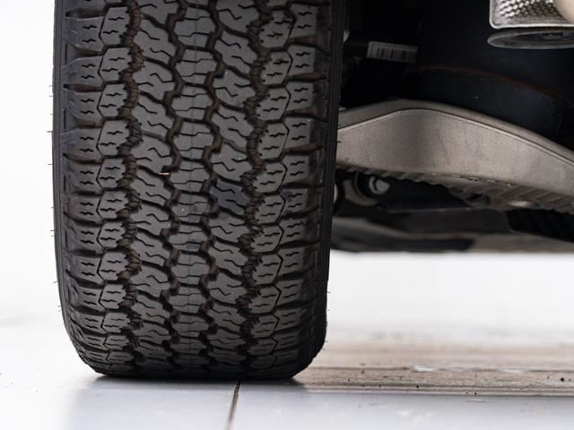 ディフェンダー 110X-ダイナミックHSE D300 保証付 サイドステップ スライディングサンルーフ ヒーター&ベンチレーション機能 エクステンデッドブラックエクステリアパック エアサスペンション フル液晶メーターパネル MERIDIANオーディオ(58枚目)