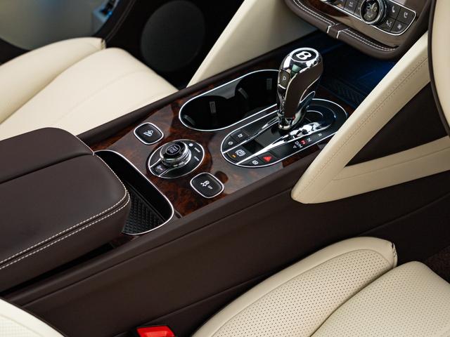 【　車検整備もアペルタで　】輸入車はもちろん、国産車も大歓迎です。経験豊富なスタッフが、お客様のお車をしっかりと整備致します。フェラーリ、ランボルギーニなどのスーパーカーもご相談ください！